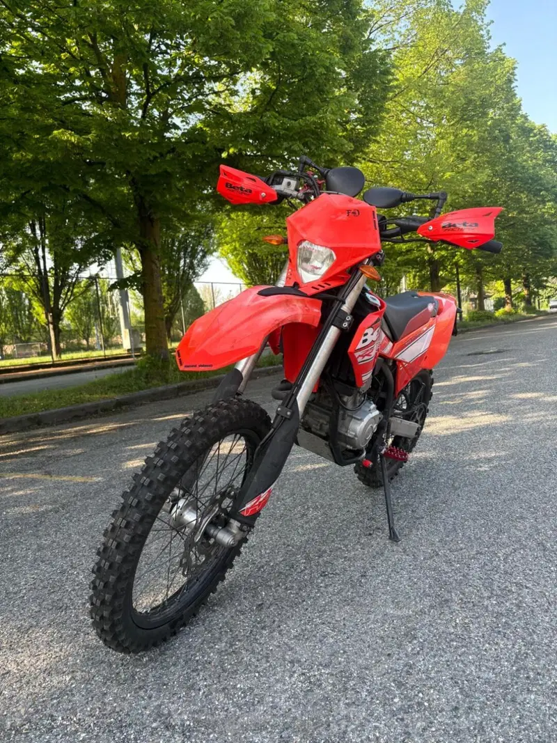 Betamotor RR 125 4T Enduro LC (2016 - 17) (4)