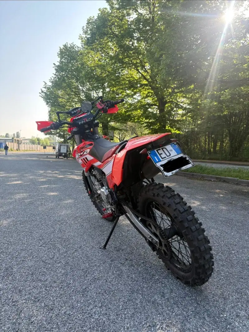 Betamotor RR 125 4T Enduro LC (2016 - 17) (5)