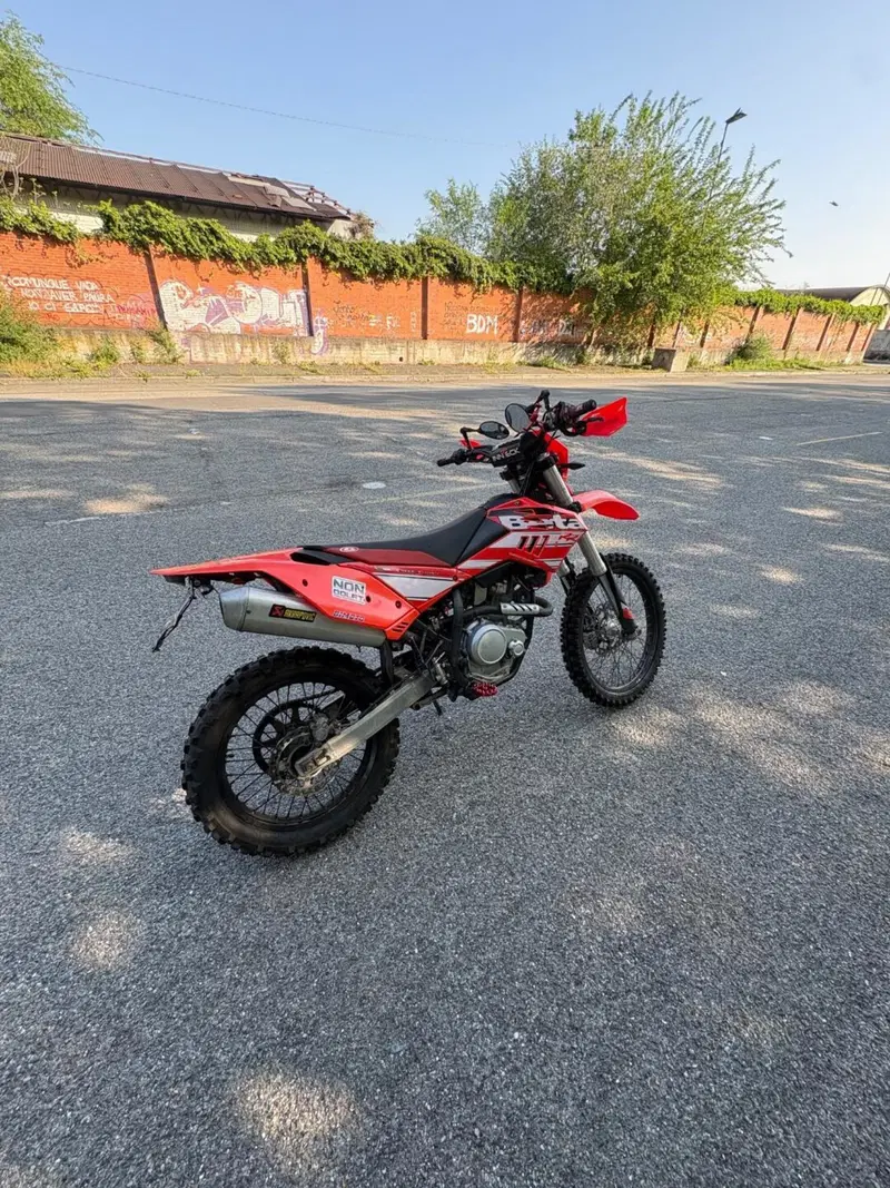 Betamotor RR 125 4T Enduro LC (2016 - 17) (6)