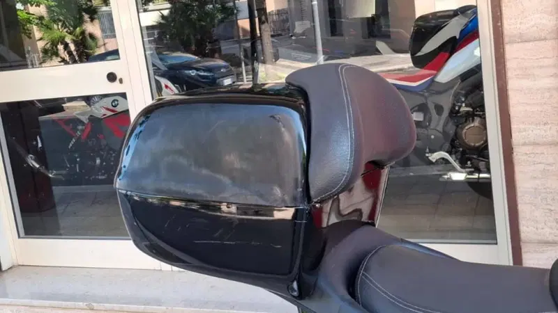 Piaggio X9 500 Evolution (4)