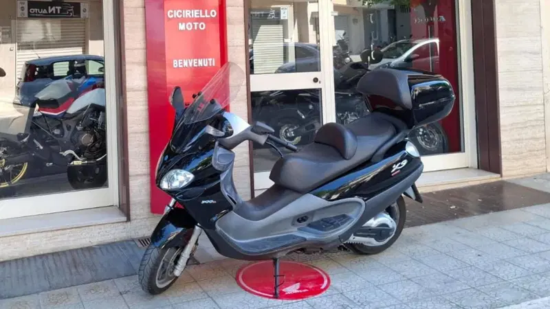 Piaggio X9 500 Evolution (5)