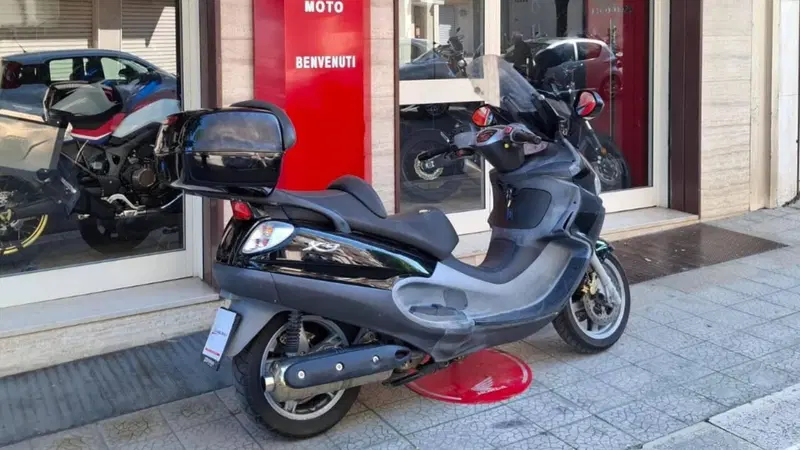 Piaggio X9 500 Evolution (7)