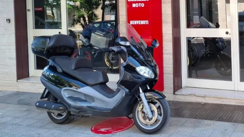 Piaggio X9 500 Evolution (8)