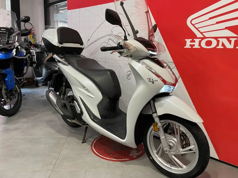 Honda SH 150i (2020 - 23) (8)