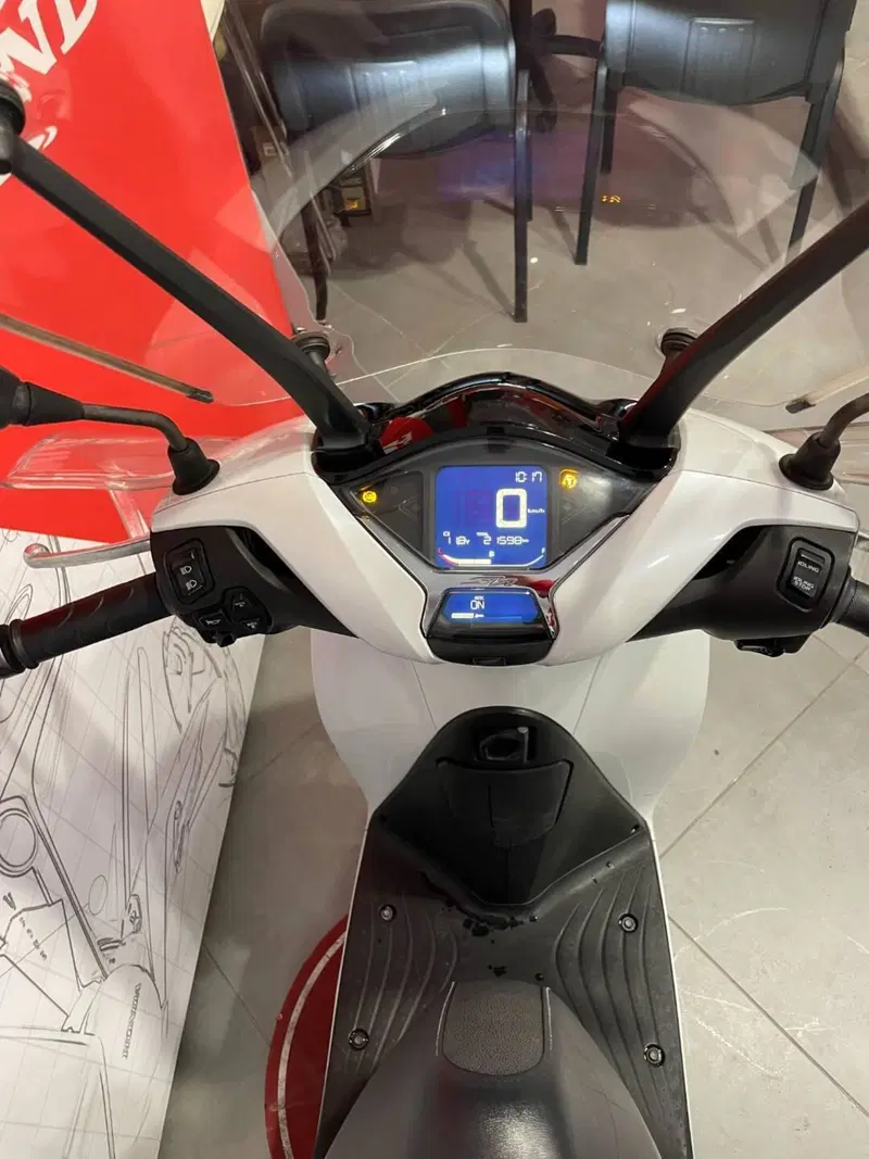 Honda SH 150i (2020 - 23) (14)