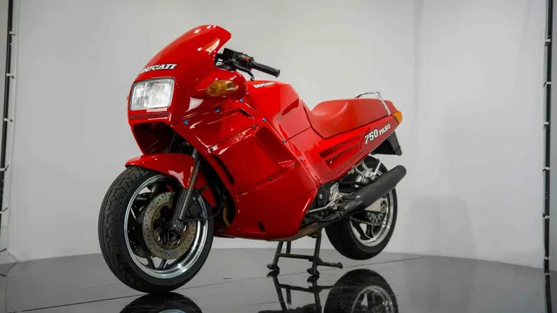 Ducati 750 Paso (1986 - 88) (3)