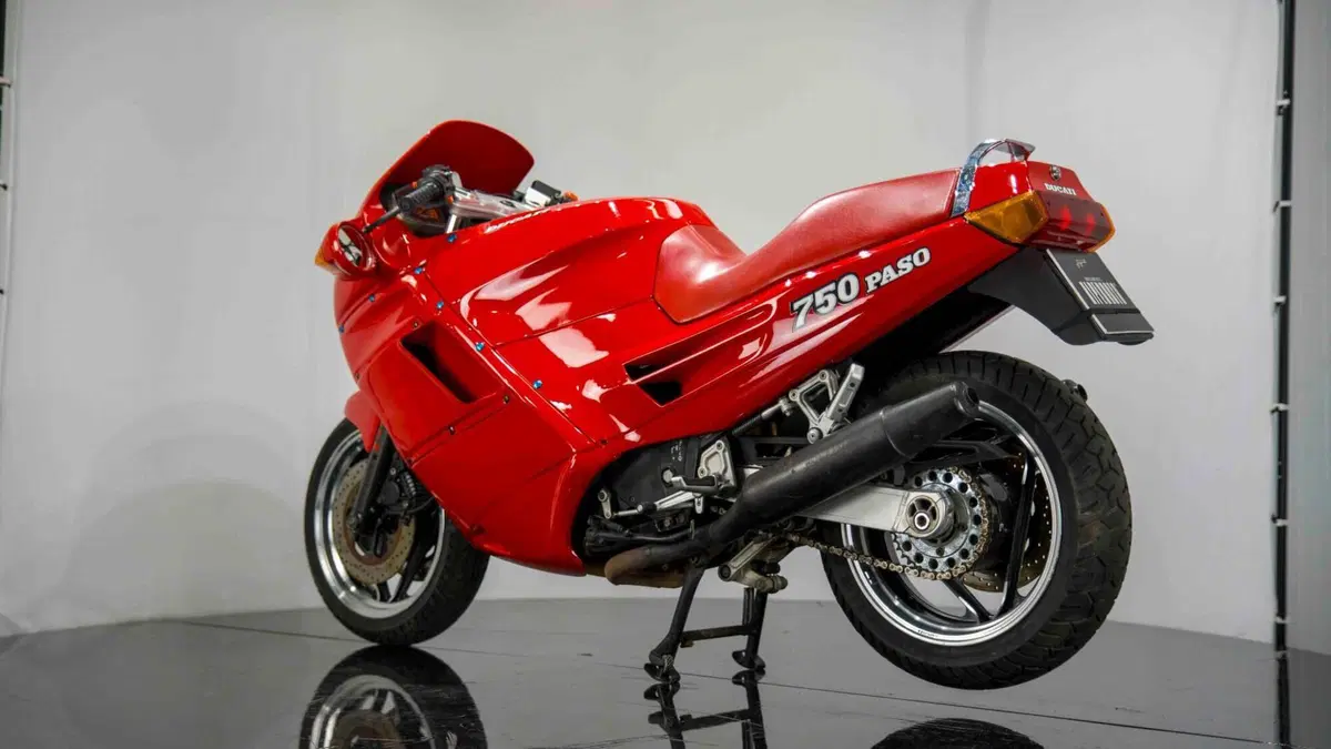 Ducati 750 Paso (1986 - 88) (9)