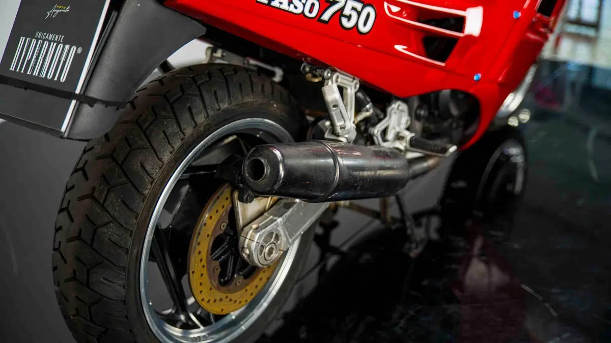 Ducati 750 Paso (1986 - 88) (13)