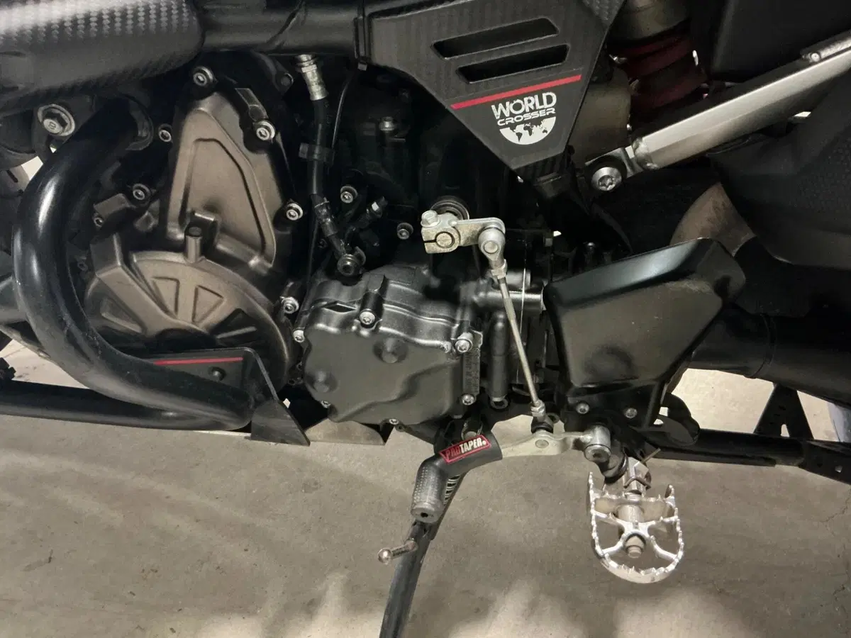 Yamaha XT1200Z Super Ténéré Worldcrosser (2012 - 14) (5)