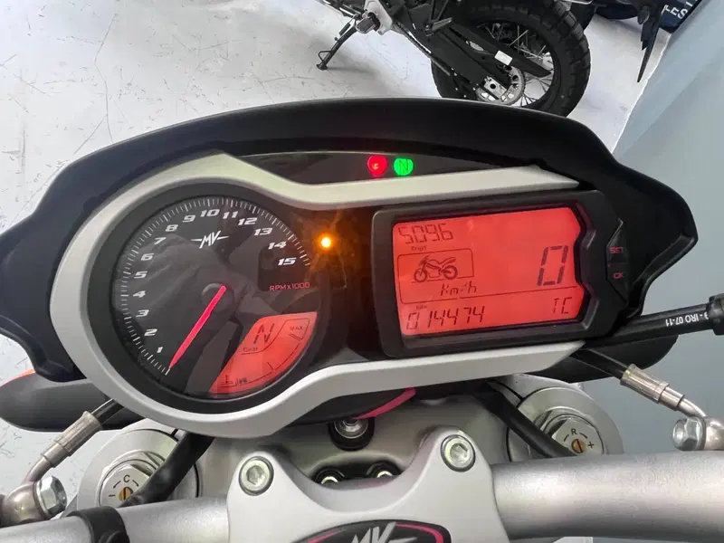 MV Agusta Brutale 1090 R (2012 - 15) (10)