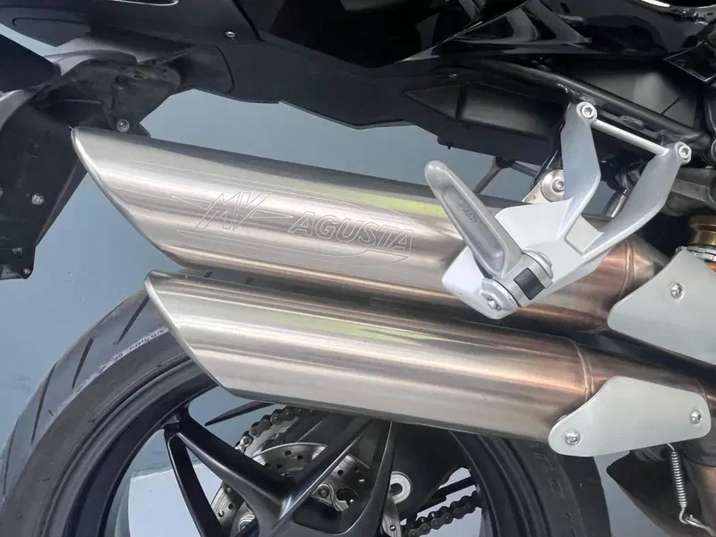 MV Agusta Brutale 1090 R (2012 - 15) (13)
