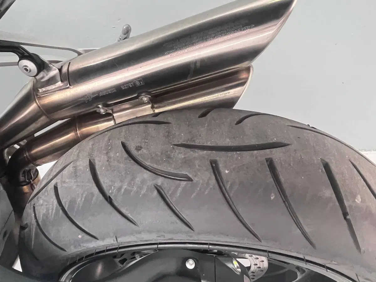 MV Agusta Brutale 1090 R (2012 - 15) (15)