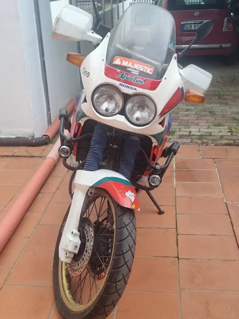 Honda Africa twin HRV 750 (2)