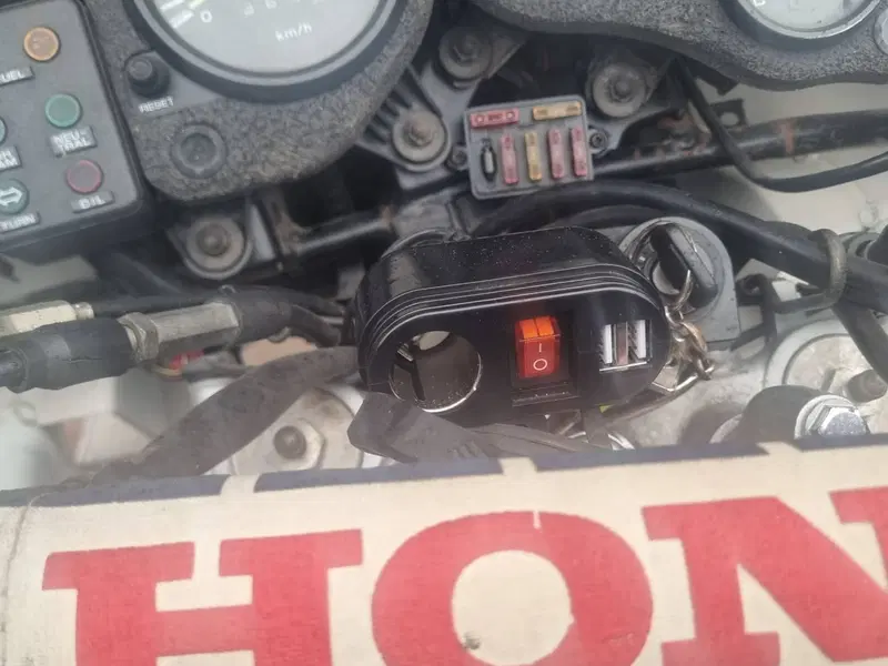 Honda Africa twin HRV 750 (6)