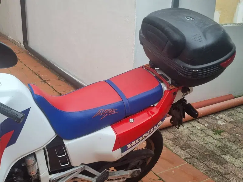 Honda Africa twin HRV 750 (11)