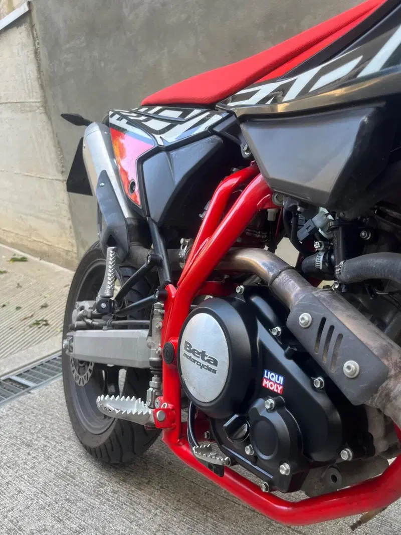 Betamotor RR 125 4T Motard LC (2021 - 23) (3)