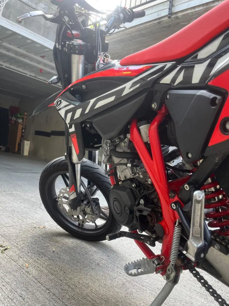 Betamotor RR 125 4T Motard LC (2021 - 23) (4)