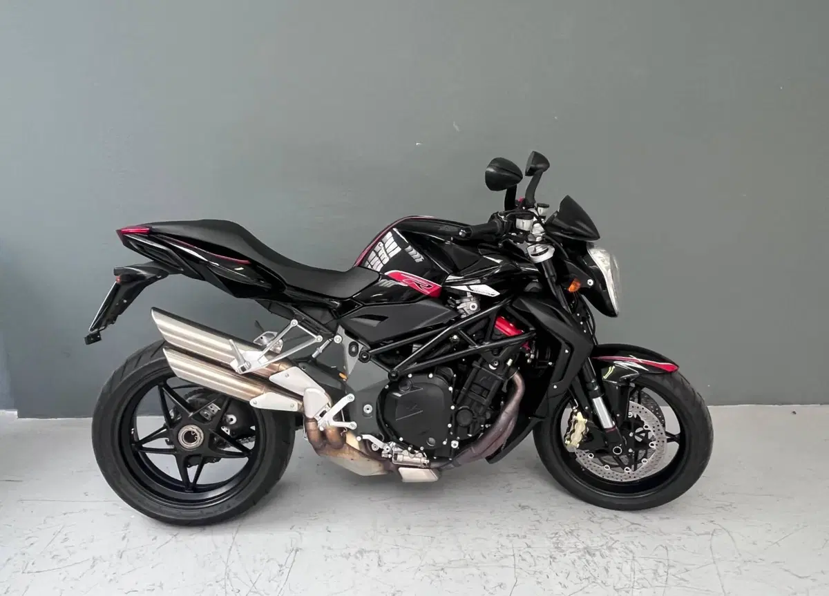MV Agusta Brutale 1090 R (2012 - 15)