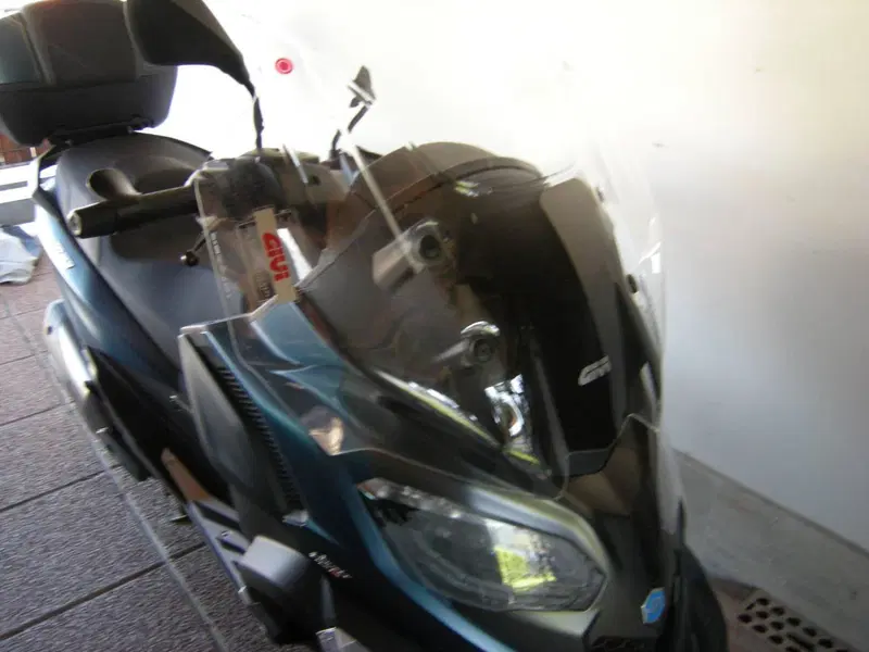 Piaggio MP3 530 ABS Hpe (2023 - 24) (7)