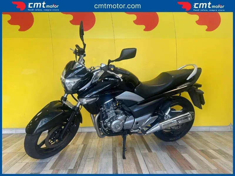 Suzuki Inazuma 250 (2012 - 17) (2)