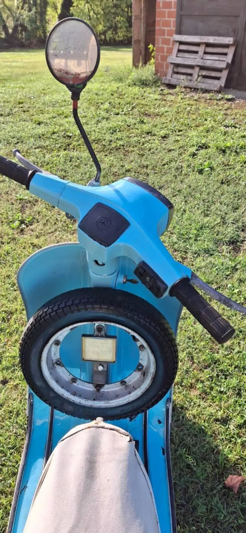 Piaggio Vespa 50 special  (2)