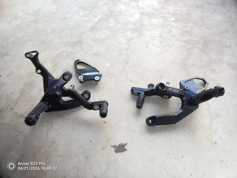 Pedane bonamici racing per BMW s1000xr k69 100 % (3)