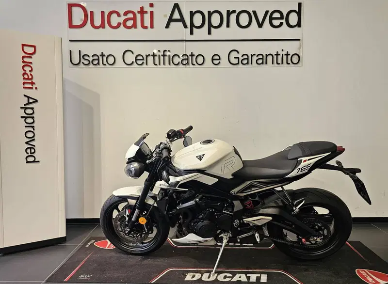 Triumph Street Triple 765 R (2023 - 26) (7)