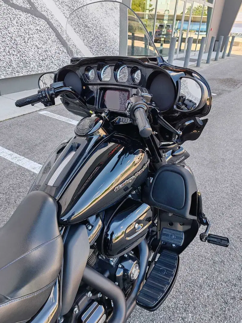 Harley-Davidson 114 Electra Glide Ultra Limited (2020) - FLHTK (7)