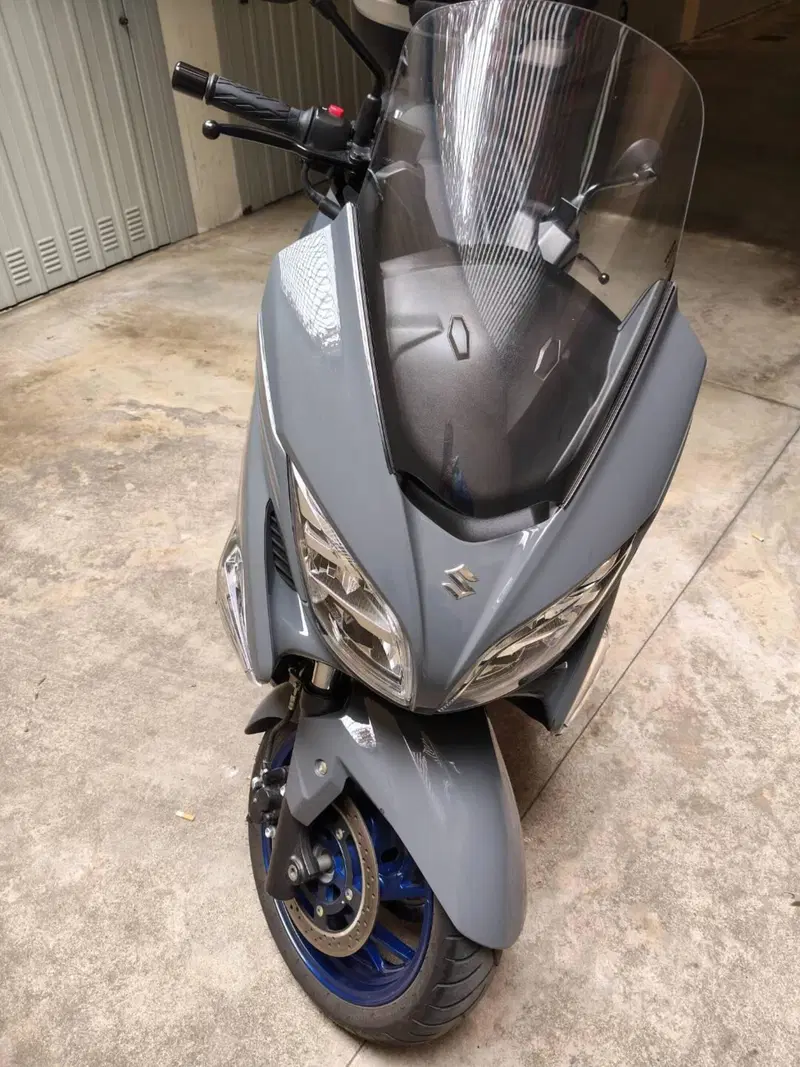 Suzuki Burgman 400 (2022 - 24) (5)