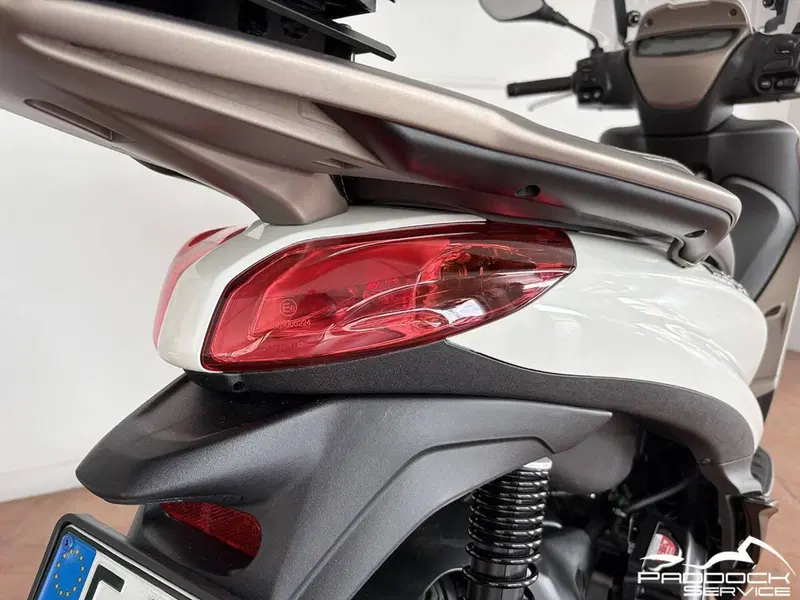Piaggio Medley 150 ABS (2021 - 25) (8)