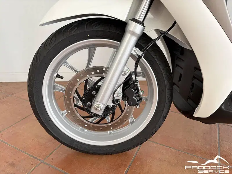 Piaggio Medley 150 ABS (2021 - 25) (11)