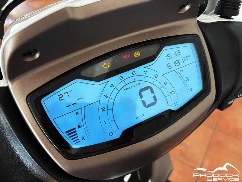 Piaggio Medley 150 ABS (2021 - 25) (15)
