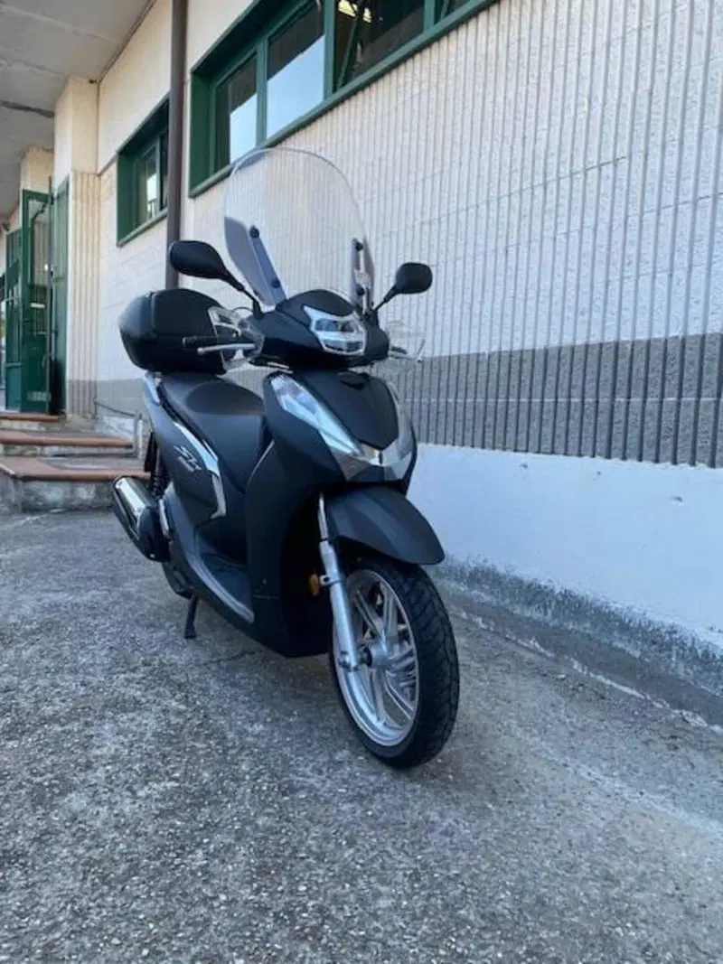 Honda SH 300 i ABS (2016 - 20) (2)