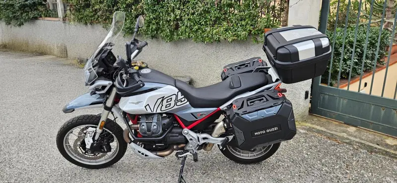 Moto Guzzi V85 TT (2024 - 26) (2)