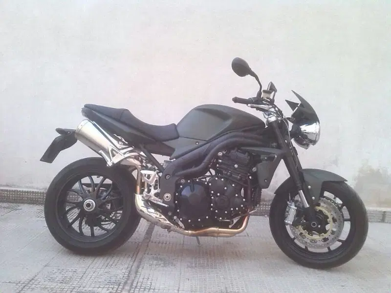 Triumph Speed Triple 1050 (2005 - 11)
