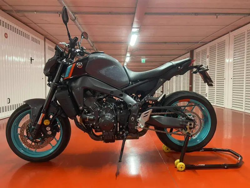 Yamaha MT-09 (2021 - 23) (2)