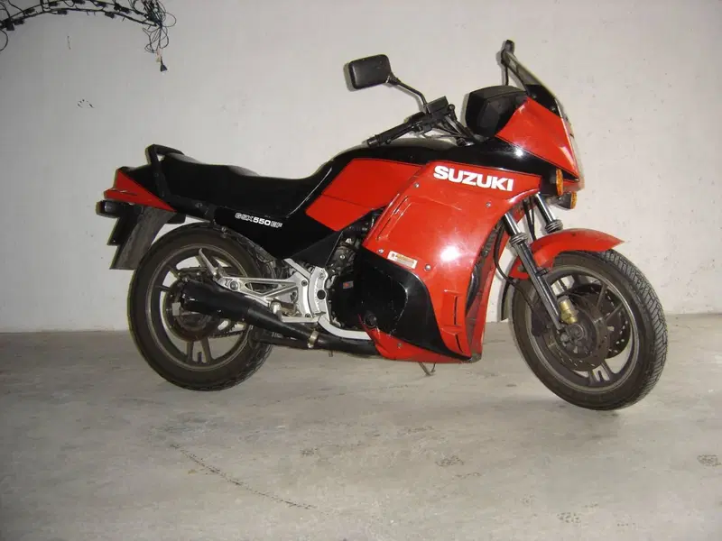 Suzuki GSX 550 ef (2)