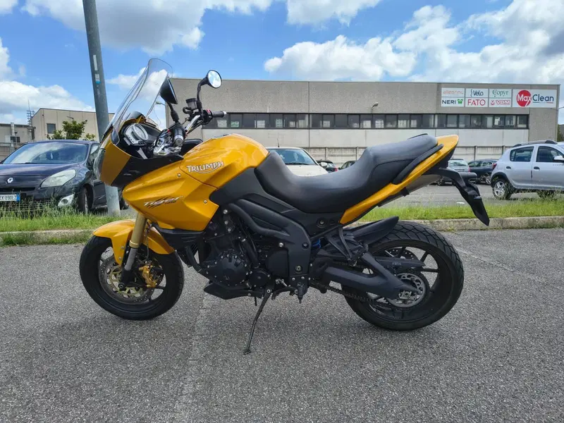 Triumph Tiger 1050 (2006 - 12) (2)