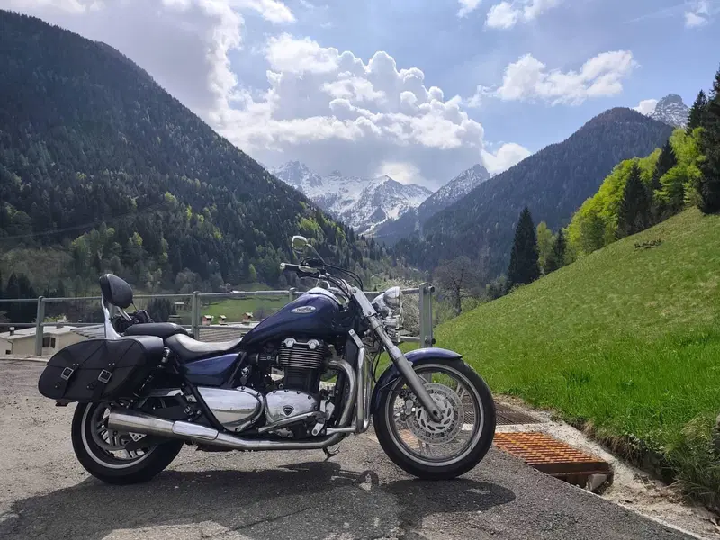 Triumph Thunderbird 1600 SE ABS (2011) (2)