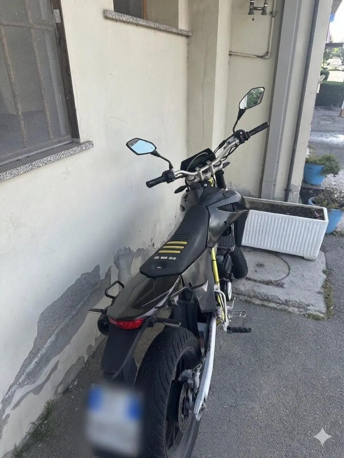 Swm SM 125 R (2022 - 24) (3)