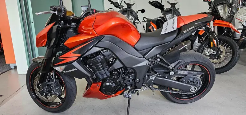 Kawasaki Z1000 (2)