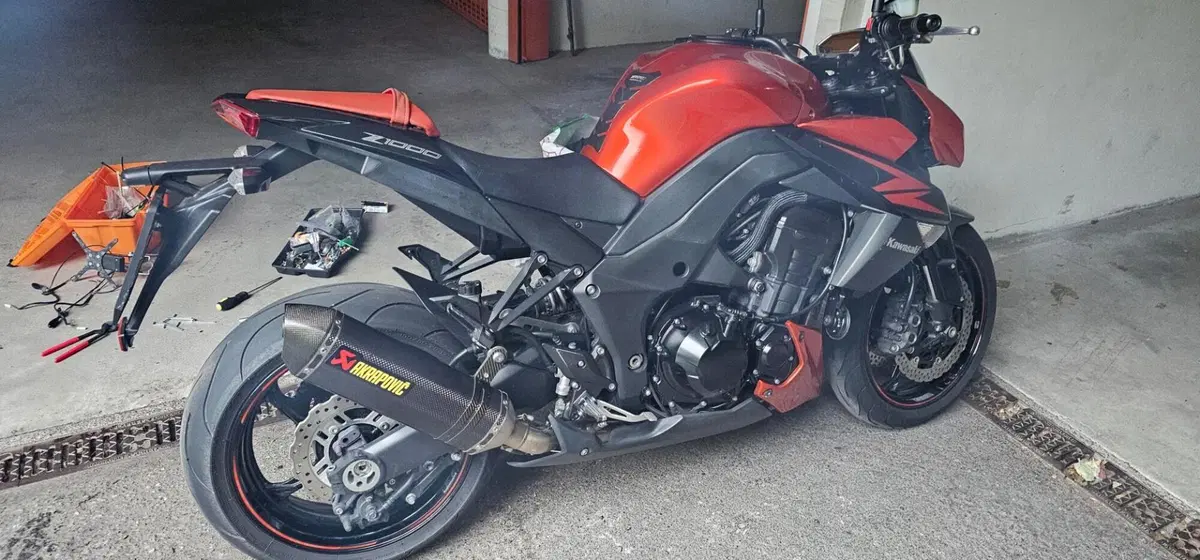 Kawasaki Z1000 (8)