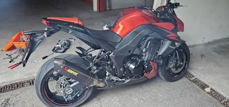 Kawasaki Z1000 (8)