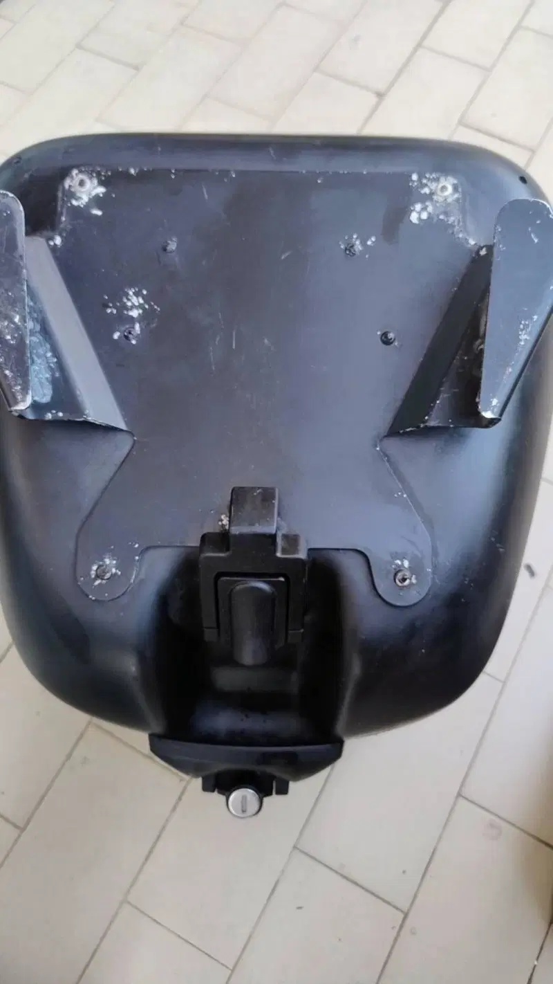 Bauletto BMW F 650 GS - 04/07 (4)