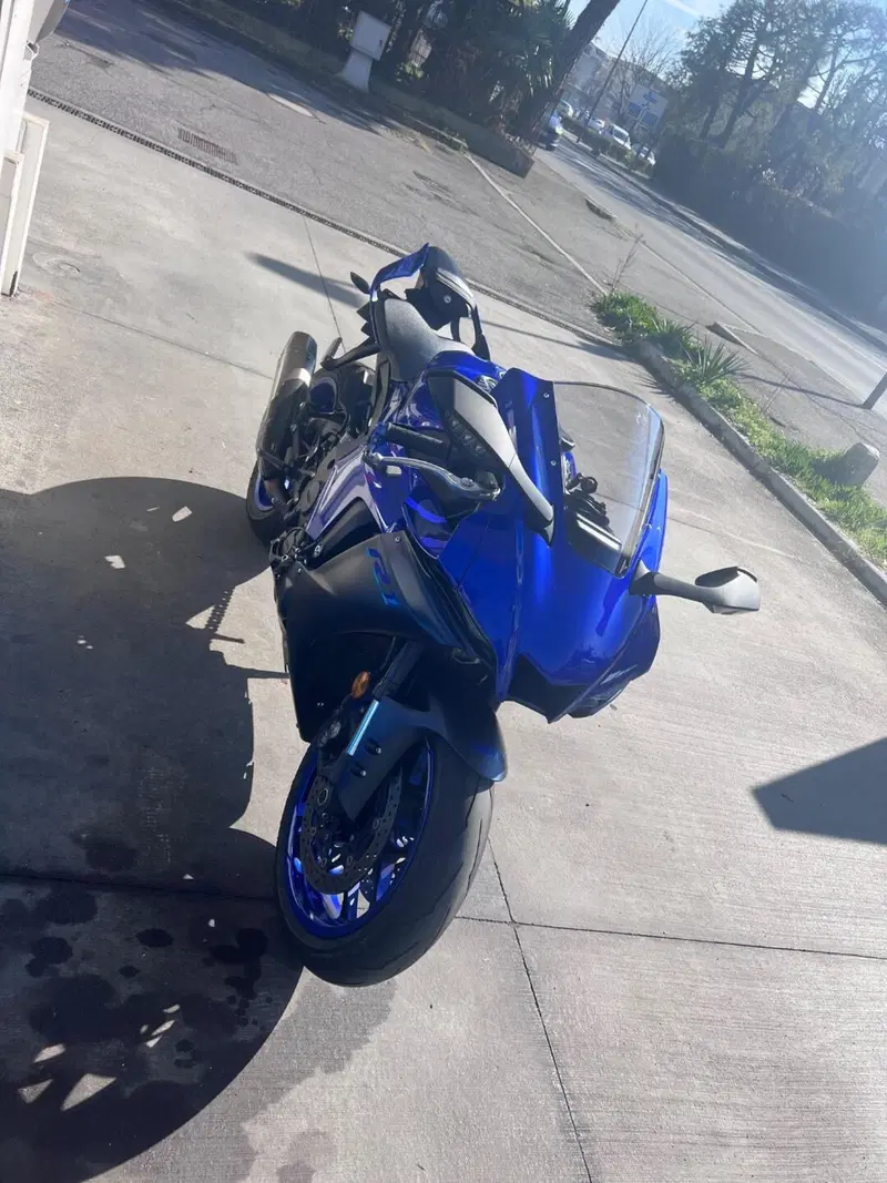 Yamaha YZF R1 (2020 - 25)