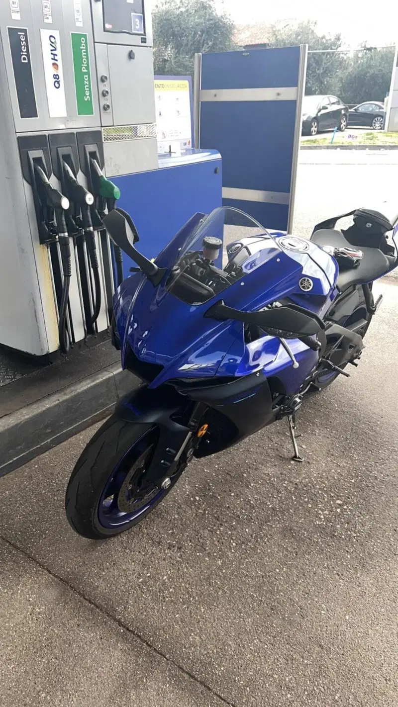 Yamaha YZF R1 (2020 - 25) (3)