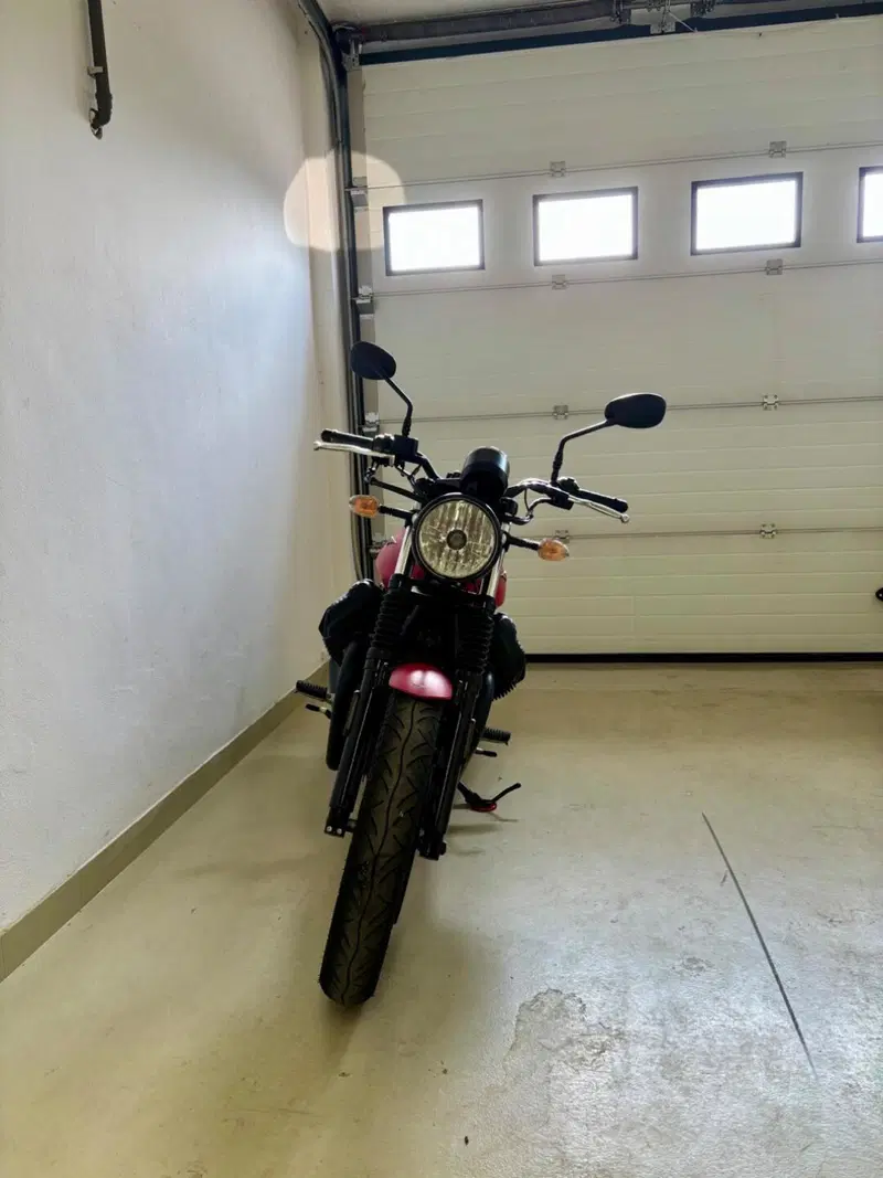 Moto Guzzi V7 III Stone (2017 - 20) (3)