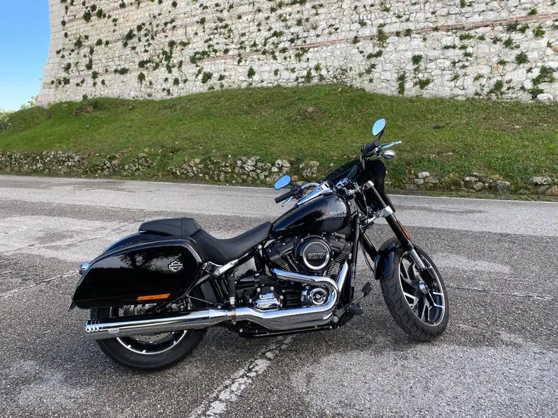 Harley-Davidson Sport Glide (2021 - 25)