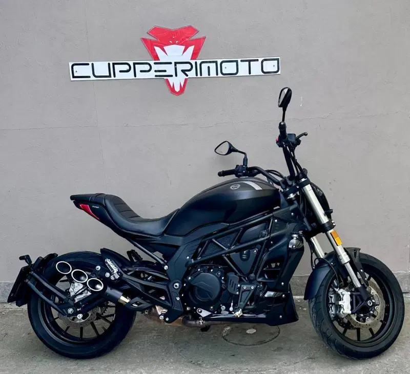 Benelli 502 C (2021 - 25)