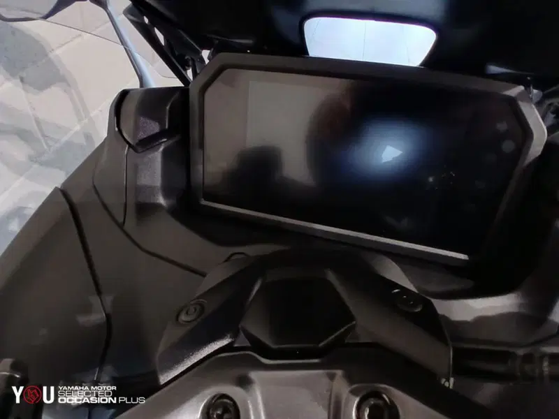 Yamaha T-Max 560 (2022 - 24) (9)